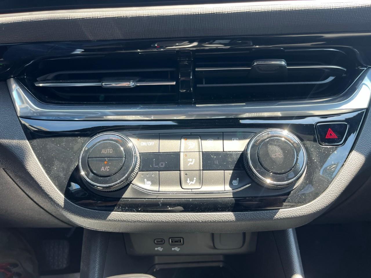 2024 Buick Envista Sport Touring Leather Seats | Accident Free Photo