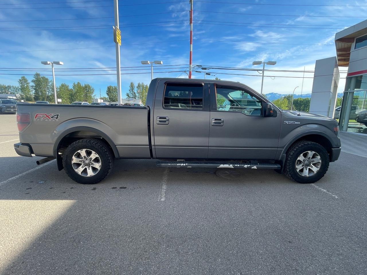 2013 Ford F-150 XLT Photo3