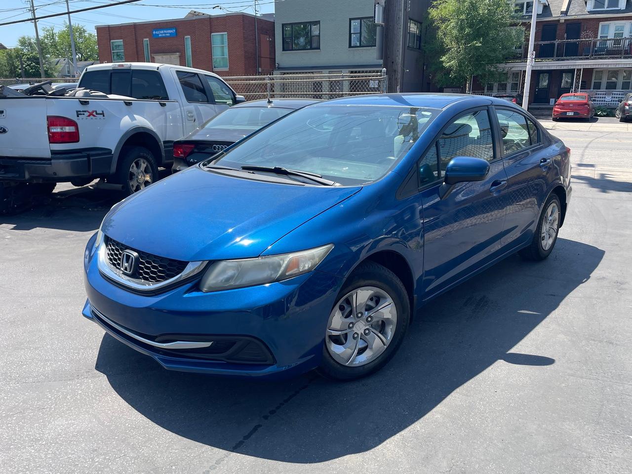 <p class=p1>Zens Auto Sales</p><p class=p1>NOTE: Call 905-920-2663 or 905-962-2226 before visiting!</p><p class=p1>Price + HST + licensing&nbsp;</p><p class=p1>Vehicle comes with 1 Year unlimited km power-train warranty. $750 maximum per claim!</p><p class=p1>Contact us to book an appointment to come by and check out our cars!</p><p class=p1>74 Kenilworth Avenue North, Hamilton, ON, L8H 4R5</p><p class=p1>https://zensautosales.ca/</p><p class=p1>SAFETY INCLUDED</p><p class=p1>Carfax included</p><p class=p1>Financing available</p><p class=p1>Heated seats</p><p class=p1>Cruise control</p><p class=p1>Air Conditioning</p><p class=p1>Power locks</p><p class=p1>Power mirrors</p><p class=p1>Auxiliary input</p><p class=p1>USB</p><p class=p1>Power windows</p>