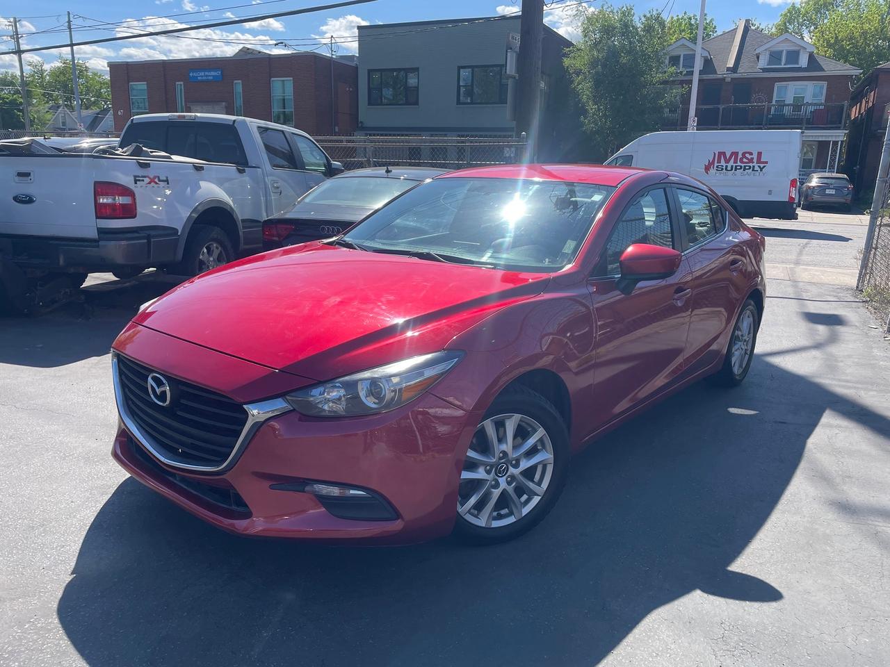 Used 2017 Mazda MAZDA3 SE *LEATHER HEATED SEATS, BACKUP CAMERA* for sale in Hamilton, ON