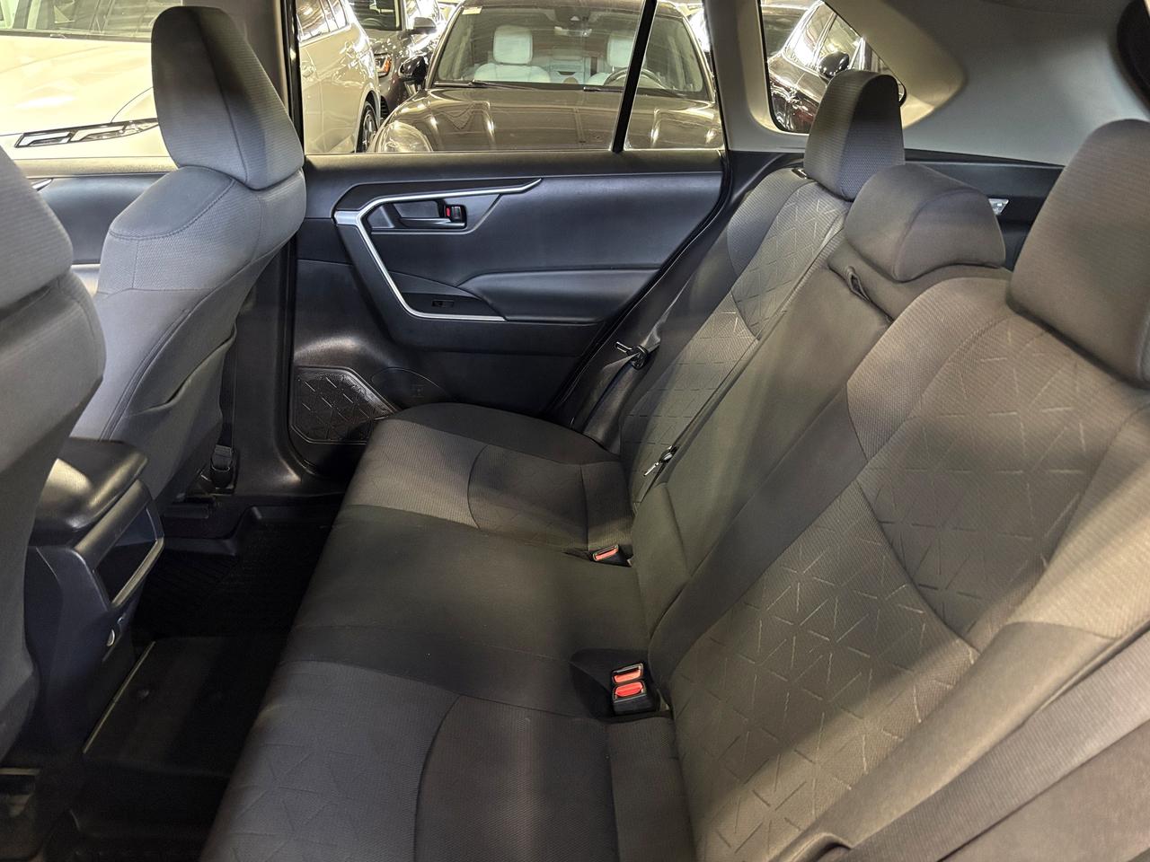 2021 Toyota RAV4 LE|AWD|HEATEDSEATS|TERRAINMODES|SAFETYTECH|+ Photo