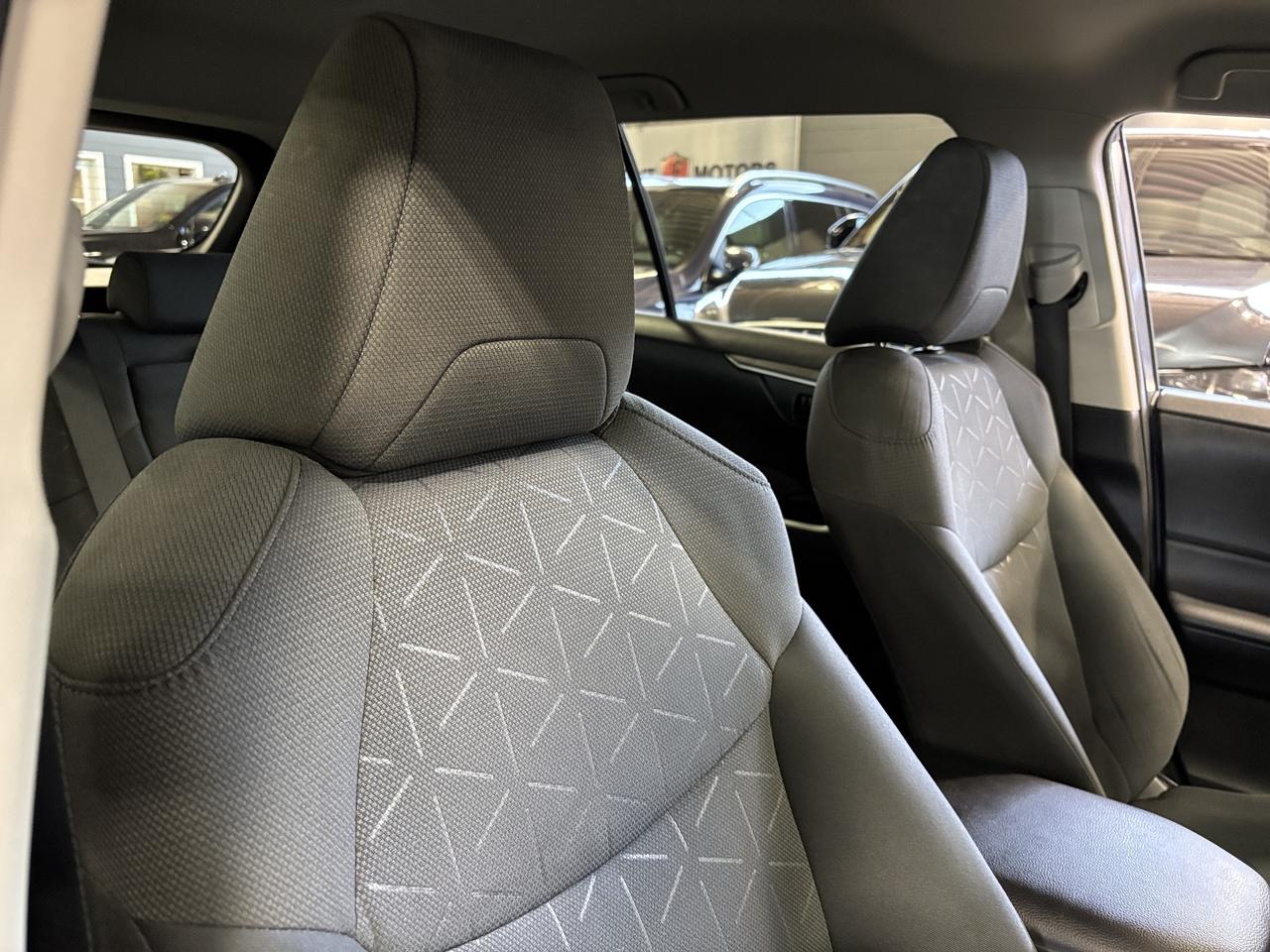 2021 Toyota RAV4 LE|AWD|HEATEDSEATS|TERRAINMODES|SAFETYTECH|+ Photo