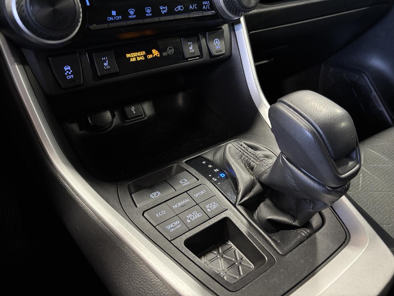 2021 Toyota RAV4 LE|AWD|HEATEDSEATS|TERRAINMODES|SAFETYTECH|+ Photo