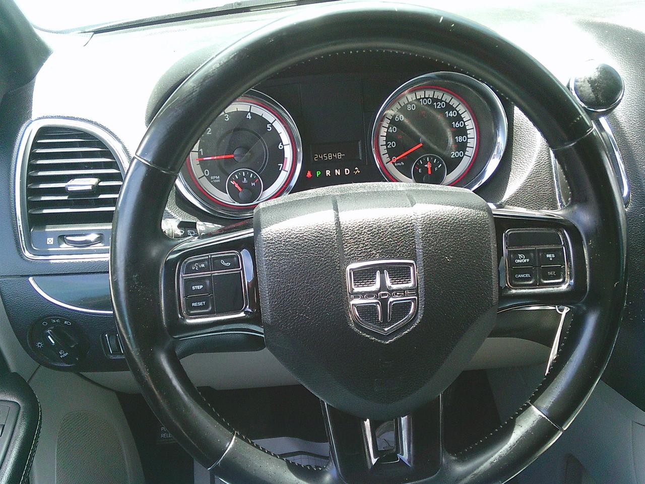 2019 Dodge Grand Caravan SXT Premium Plus STOW N GO!! Photo