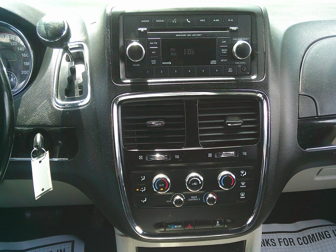 2019 Dodge Grand Caravan SXT Premium Plus STOW N GO!! Photo