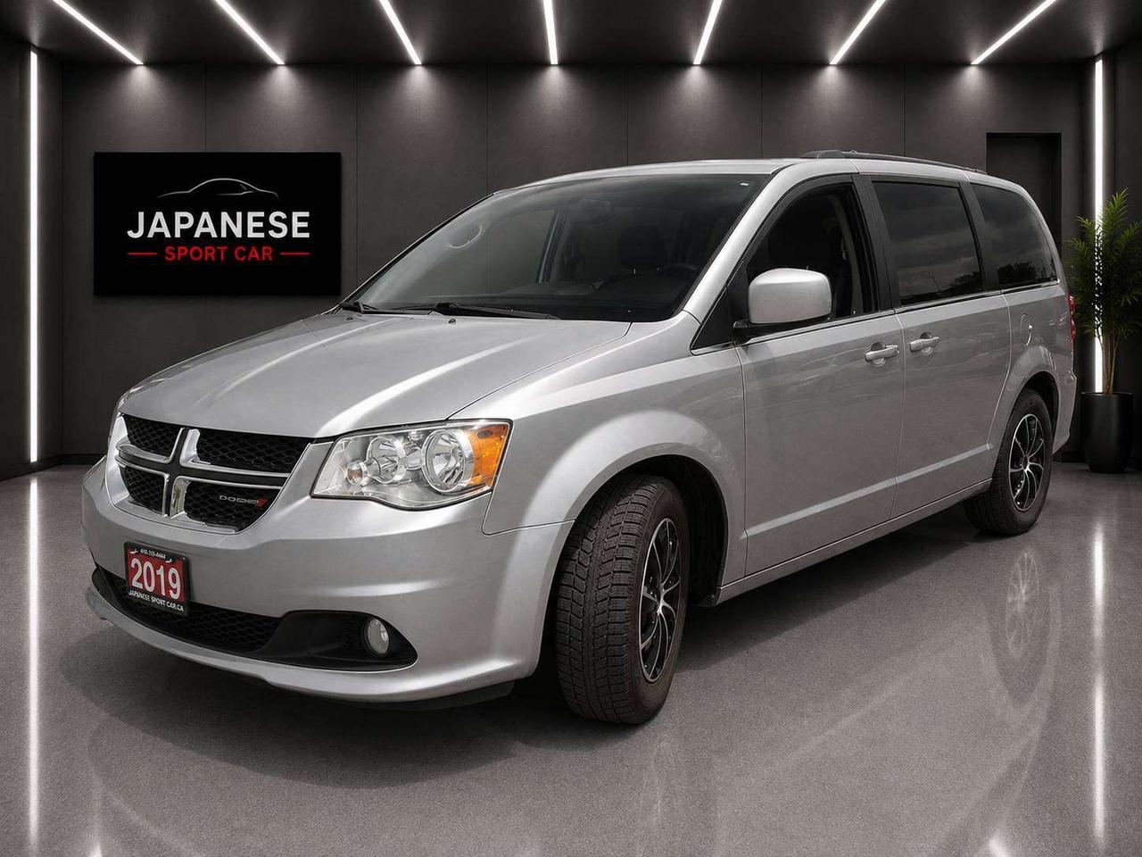 2019 Dodge Grand Caravan SXT Premium Plus - Photo #1