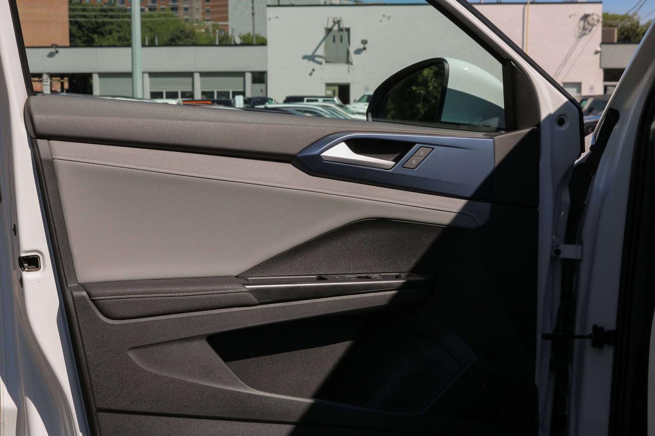 2024 Volkswagen Taos Comfortline | BLINDSPOT | REMOTE START | Photo