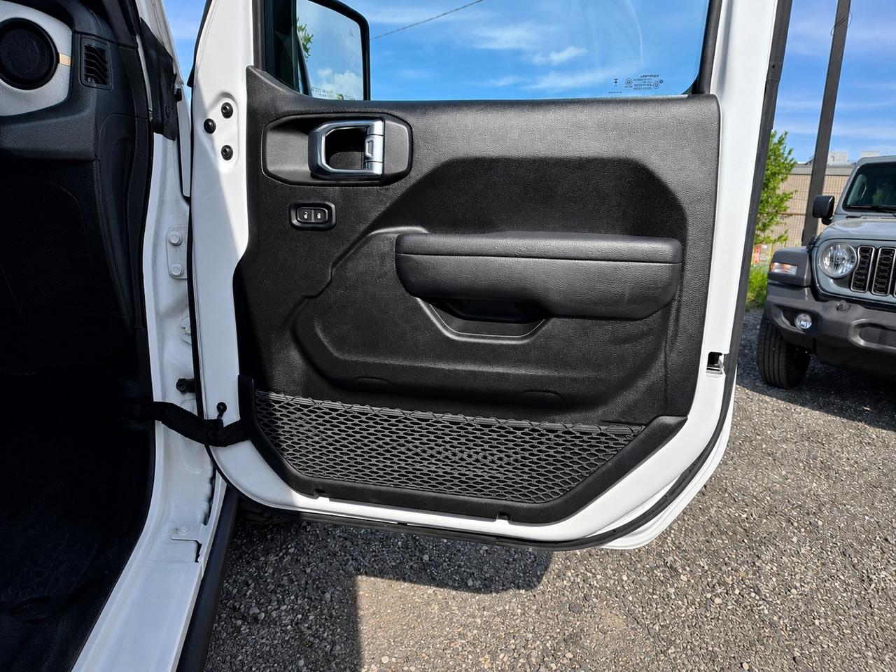 2024 Jeep Wrangler Willys 4Dr V6 | DualTop | Alpine | BlindSpot | 4X4 Photo