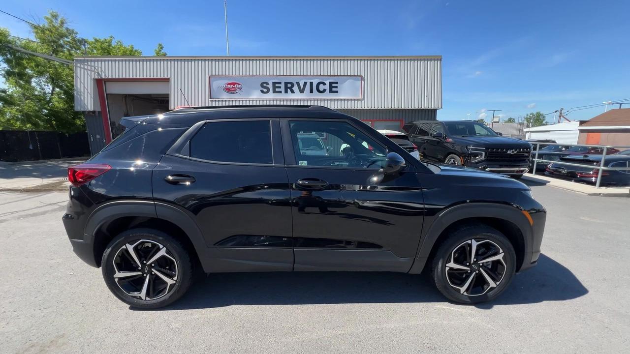 2022 Chevrolet TrailBlazer RS AWD | HTD LEATHER |PANO ROOF | CARPLAY | ALLOYS Photo