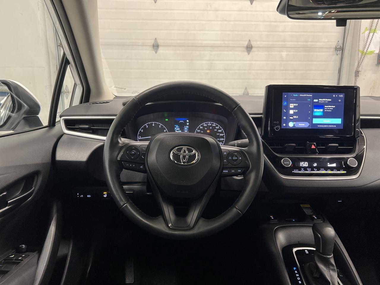 2025 Toyota Corolla LE UPGRADE |SUNROOF | HTD SEATS | CARPLAY | ALLOYS Photo