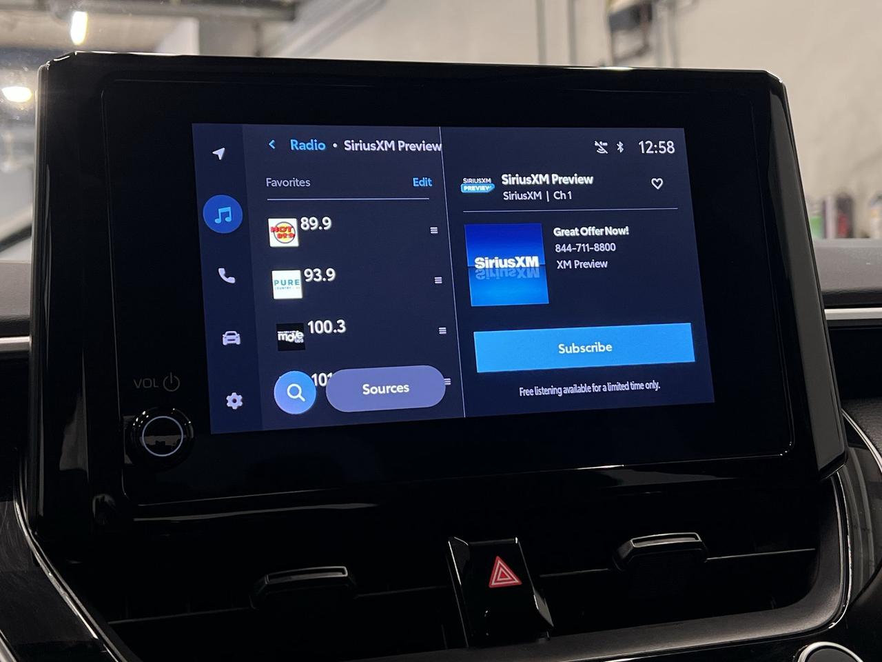 2025 Toyota Corolla LE UPGRADE |SUNROOF | HTD SEATS | CARPLAY | ALLOYS Photo