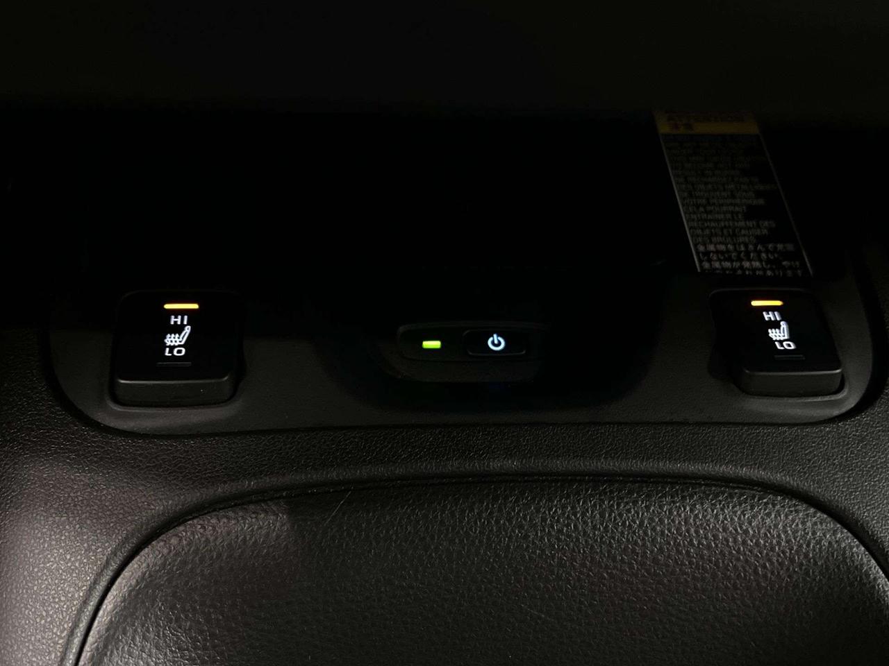 2025 Toyota Corolla LE UPGRADE |SUNROOF | HTD SEATS | CARPLAY | ALLOYS Photo