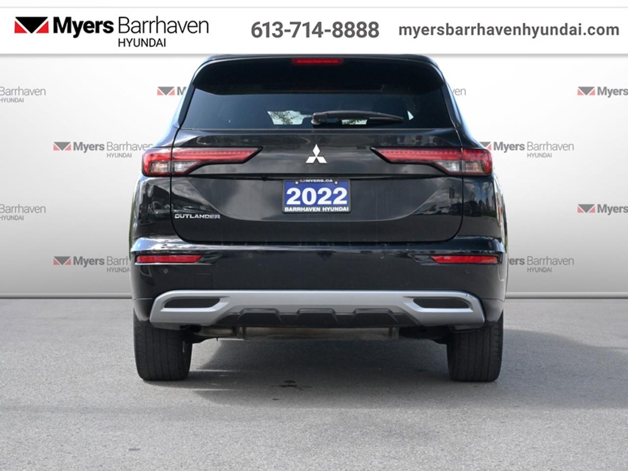2022 Mitsubishi Outlander GT  - Head Up Display - $168 B/W Photo3