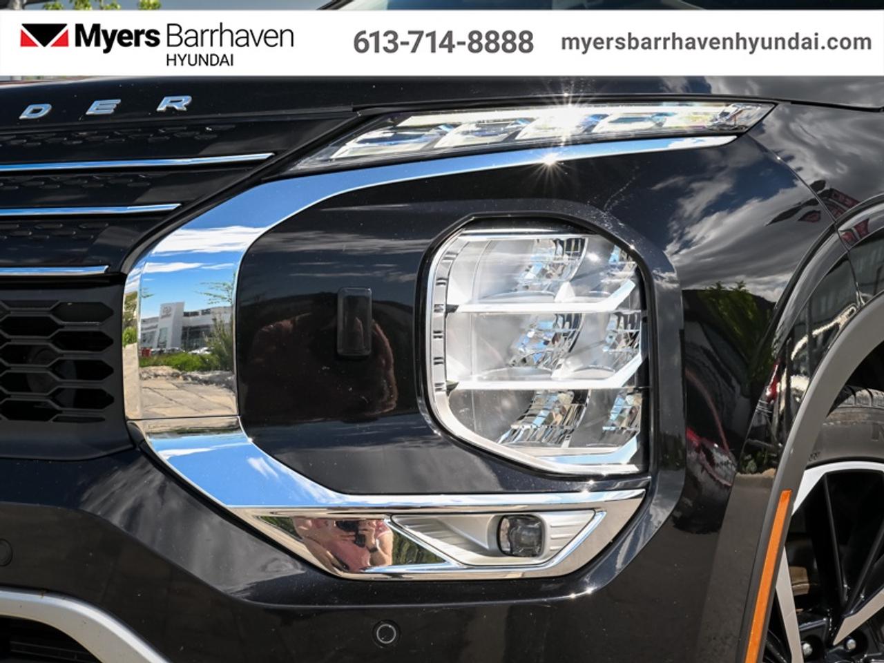 2022 Mitsubishi Outlander GT  - Head Up Display - $168 B/W Photo