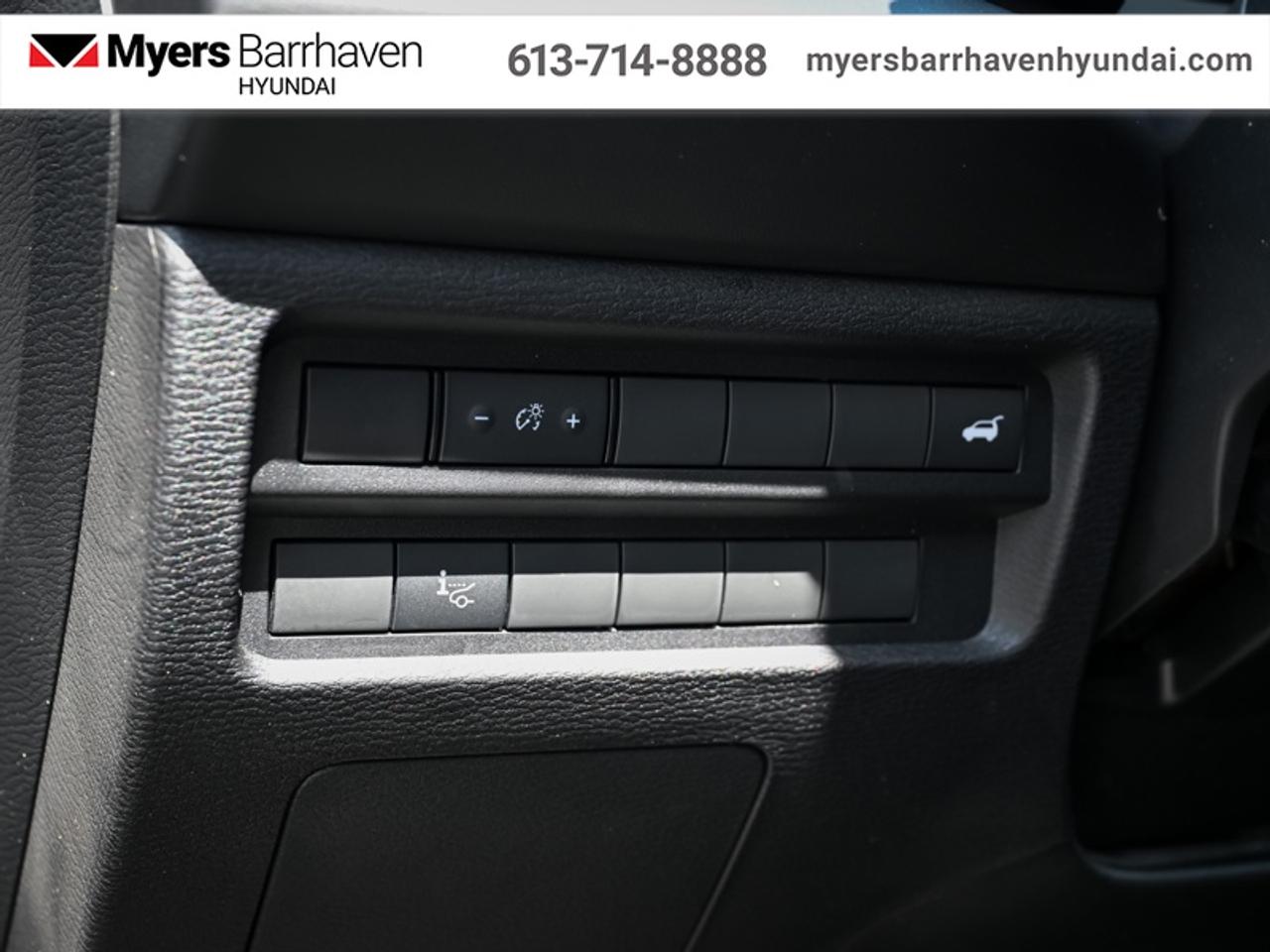 2022 Mitsubishi Outlander GT  - Head Up Display - $168 B/W Photo