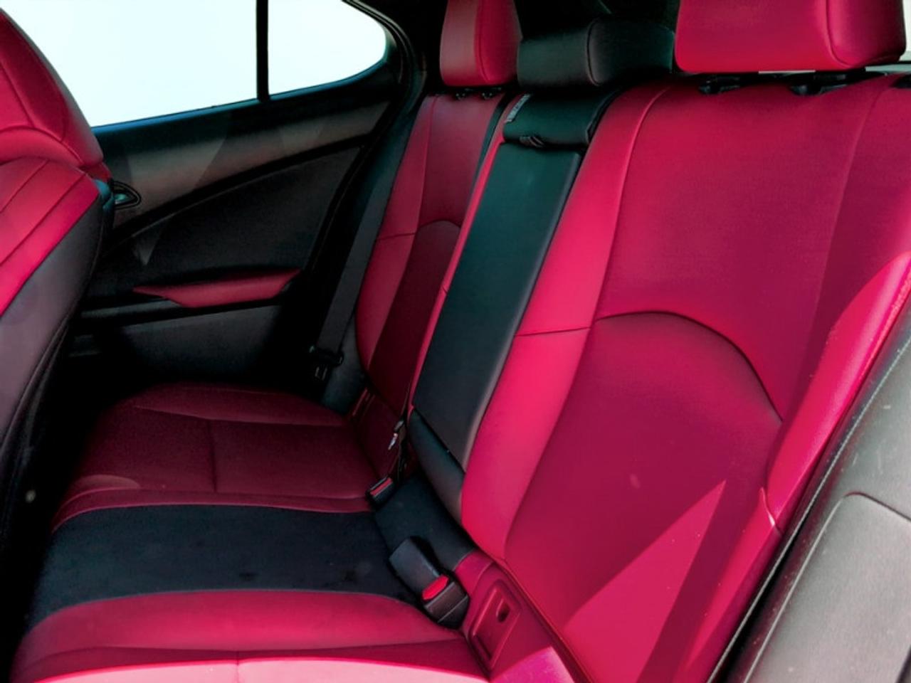 2023 Lexus UX 250h F-Sport II Photo