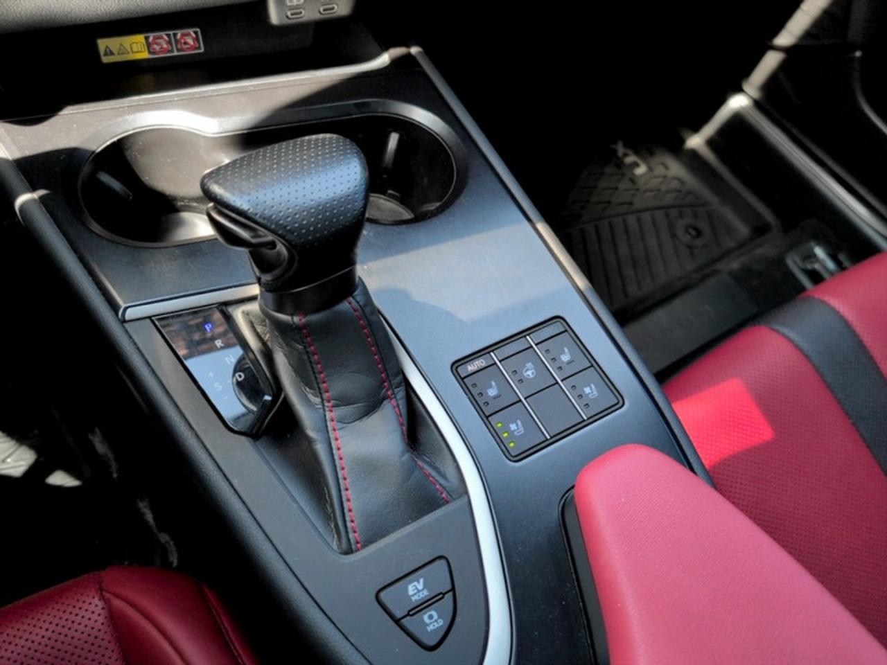2023 Lexus UX 250h F-Sport II Photo