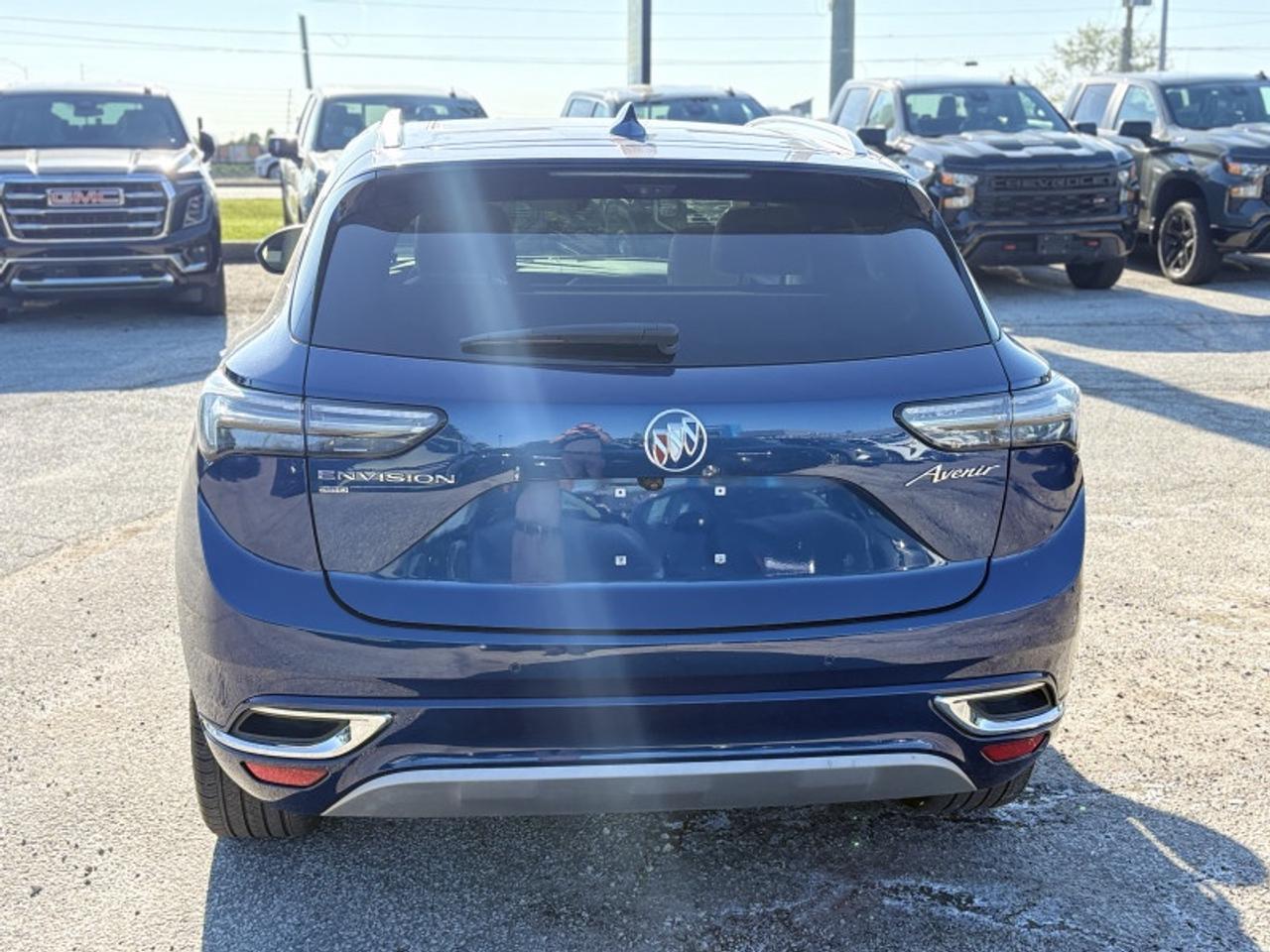 2023 Buick Envision Avenir Photo3