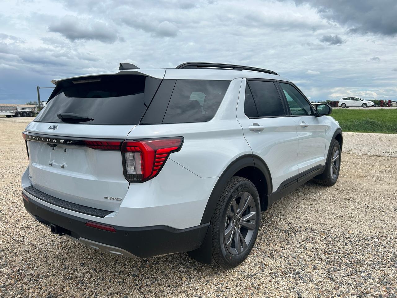 2026 Ford Explorer ACTIVE W/200A PKG 4WD 200A Photo3