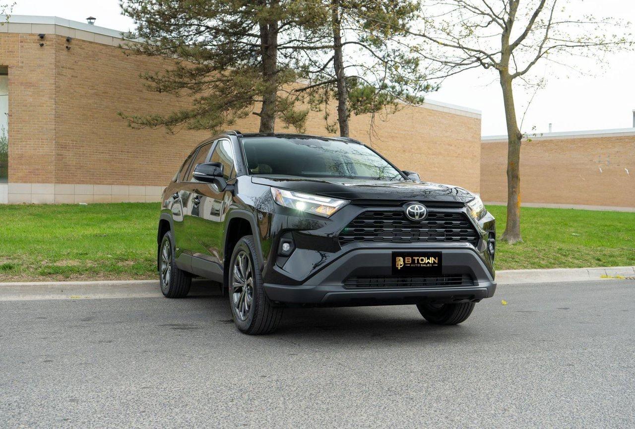 2025 Toyota RAV4 Hybrid XLE AWD Photo