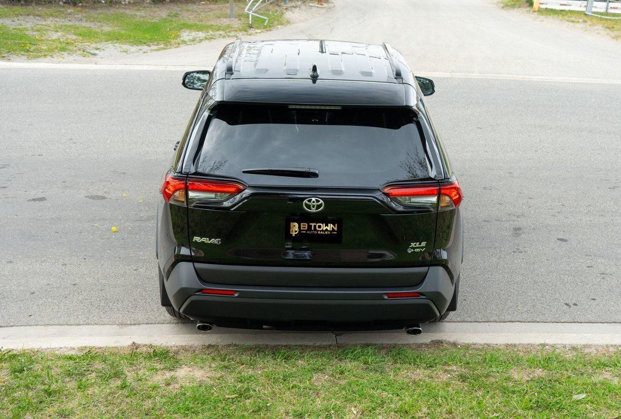 2025 Toyota RAV4 Hybrid XLE AWD Photo