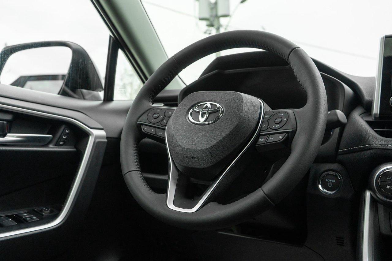 2025 Toyota RAV4 Hybrid XLE AWD Photo
