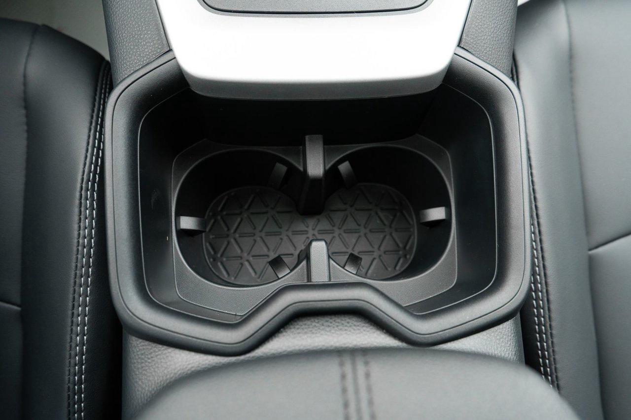 2025 Toyota RAV4 Hybrid XLE AWD Photo