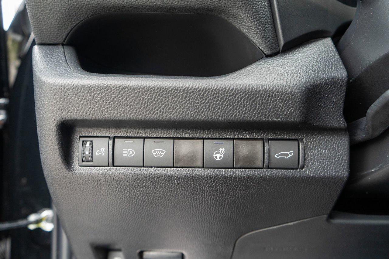 2025 Toyota RAV4 Hybrid XLE AWD Photo