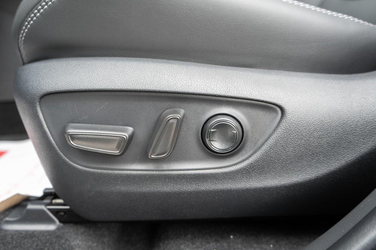 2025 Toyota RAV4 Hybrid XLE AWD Photo