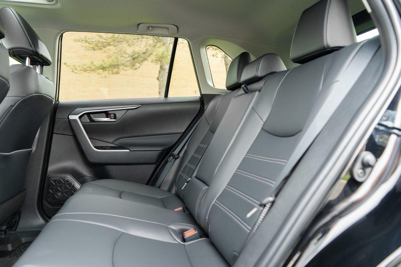2025 Toyota RAV4 Hybrid XLE AWD Photo