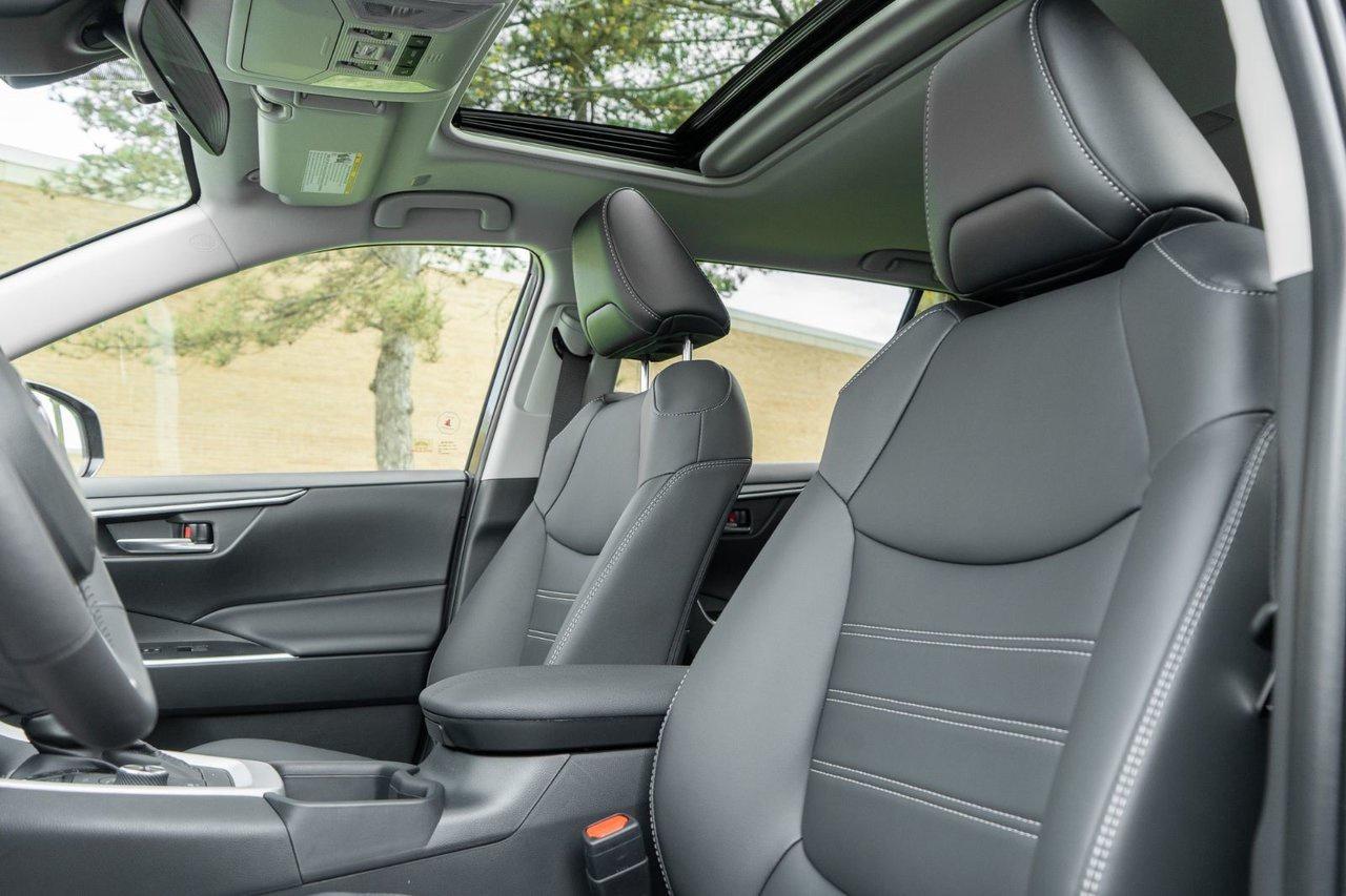 2025 Toyota RAV4 Hybrid XLE AWD Photo