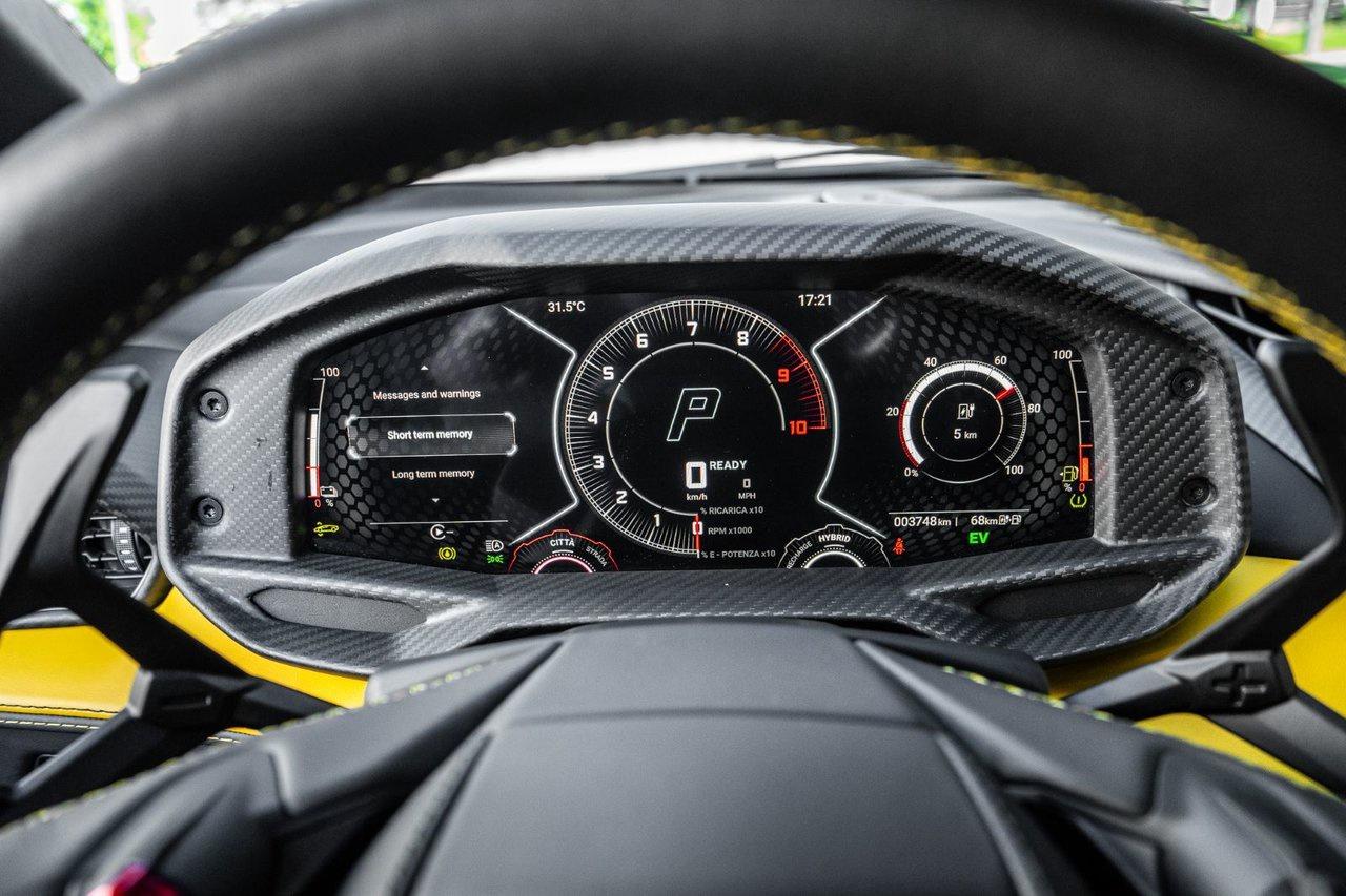 2024 Lamborghini Revuelto  Photo