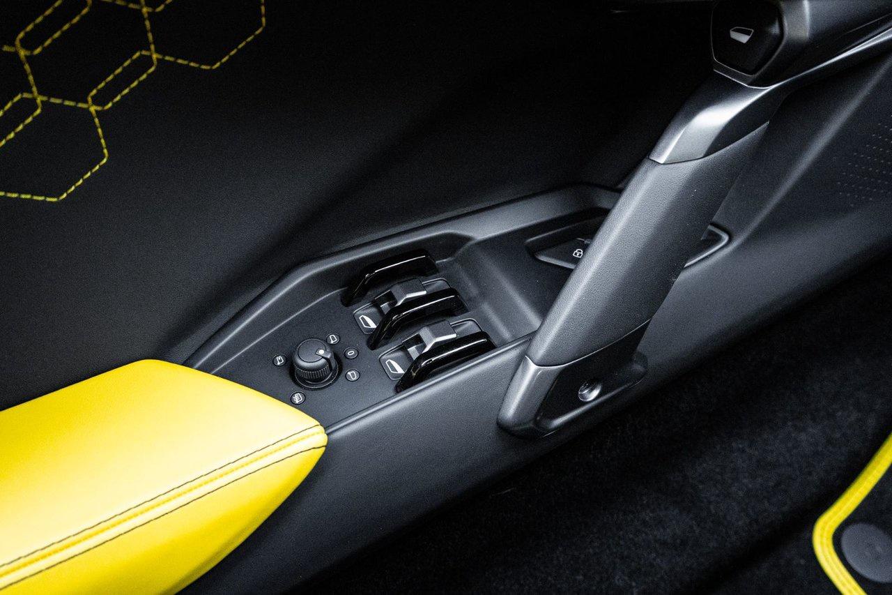 2024 Lamborghini Revuelto  Photo