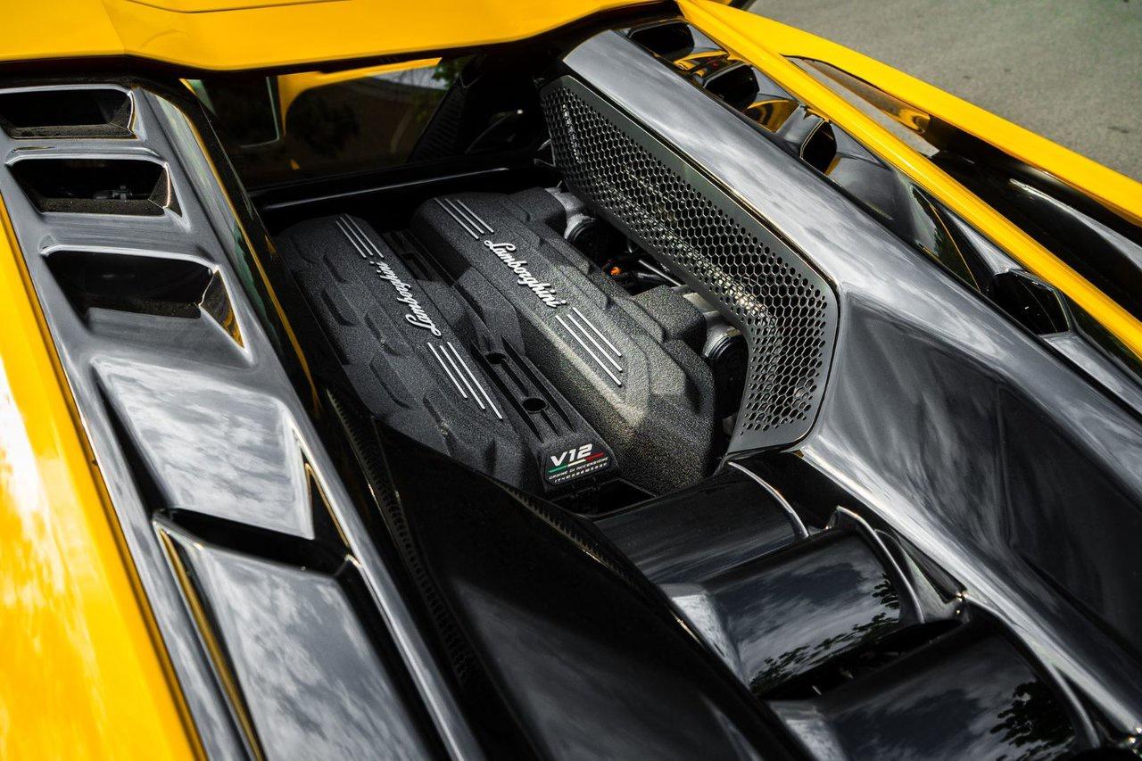 2024 Lamborghini Revuelto  Photo