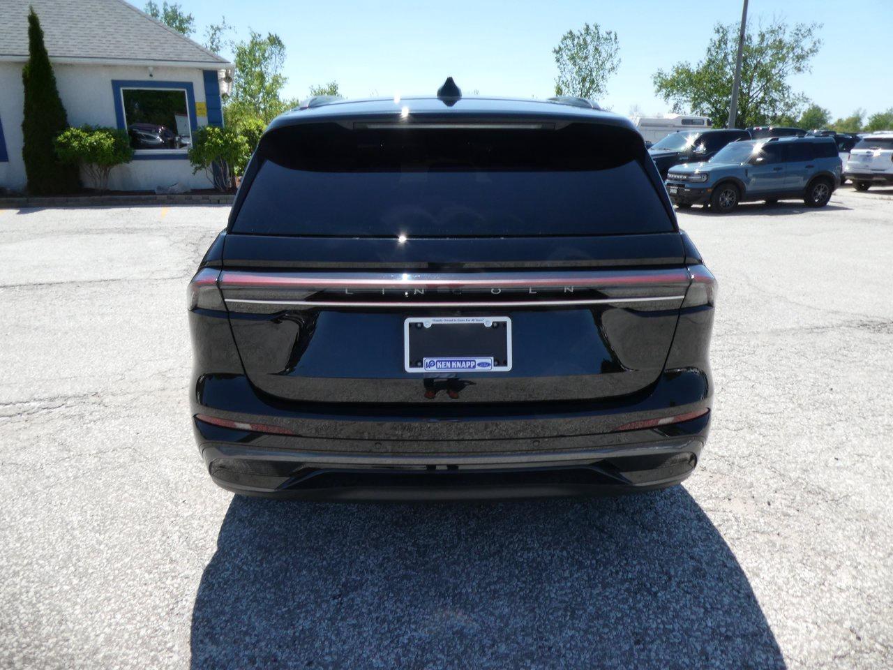 2024 Lincoln Nautilus Reserve | Heated Seats | Backup Cam | Nav | Photo