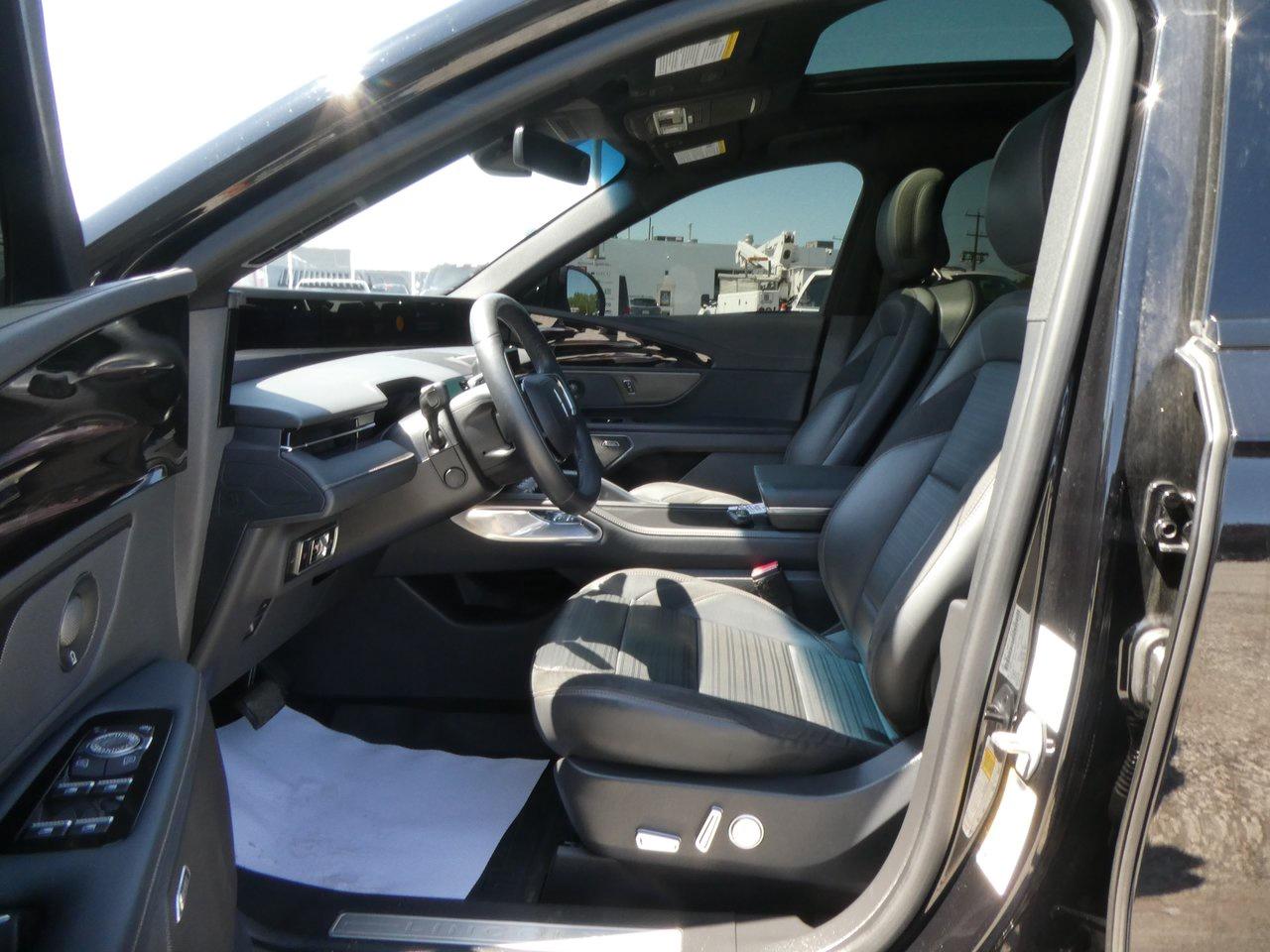 2024 Lincoln Nautilus Reserve | Heated Seats | Backup Cam | Nav | Photo