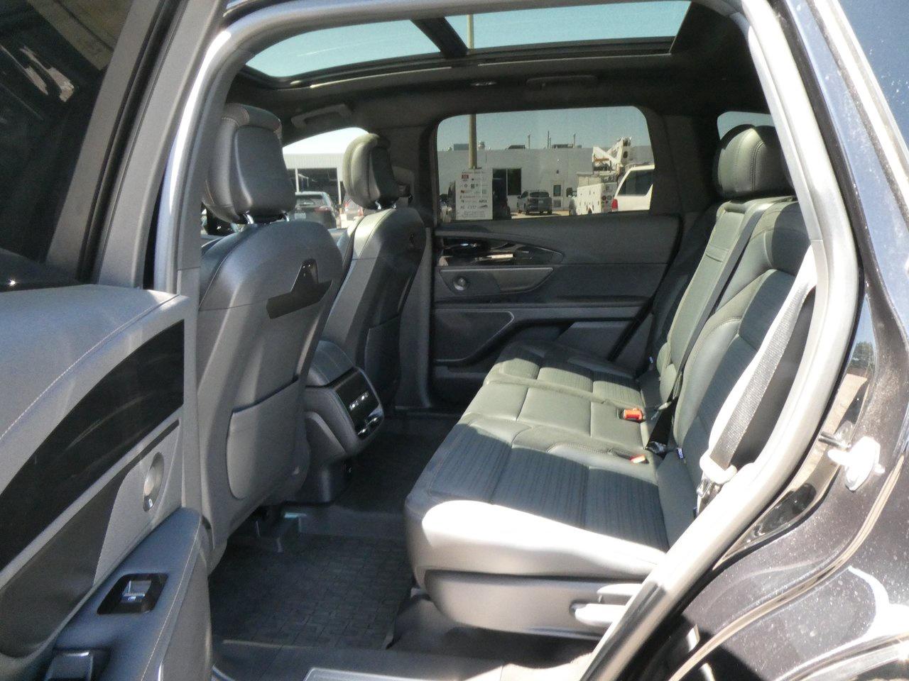 2024 Lincoln Nautilus Reserve | Heated Seats | Backup Cam | Nav | Photo