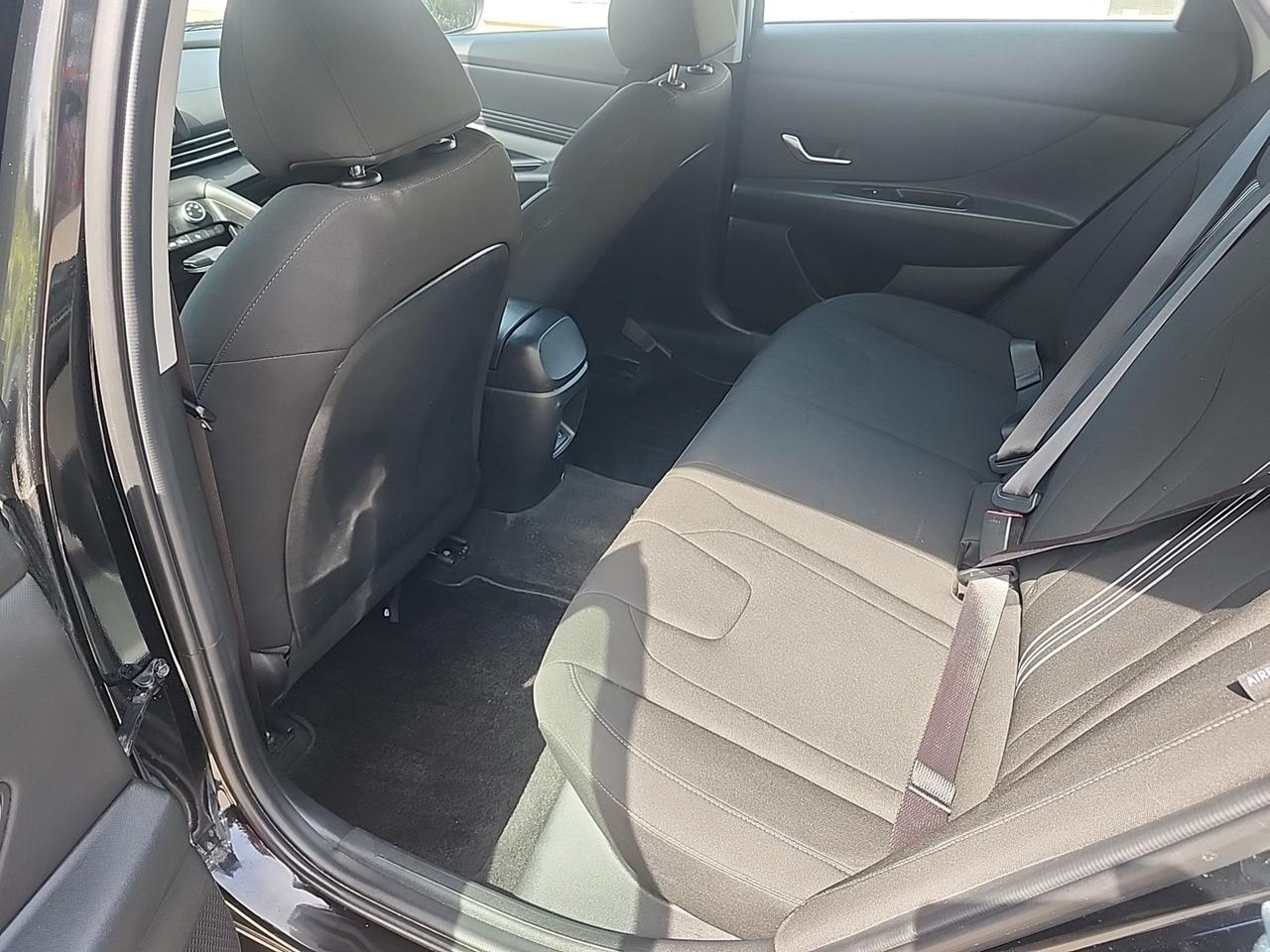 2024 Hyundai Elantra Preferred Photo