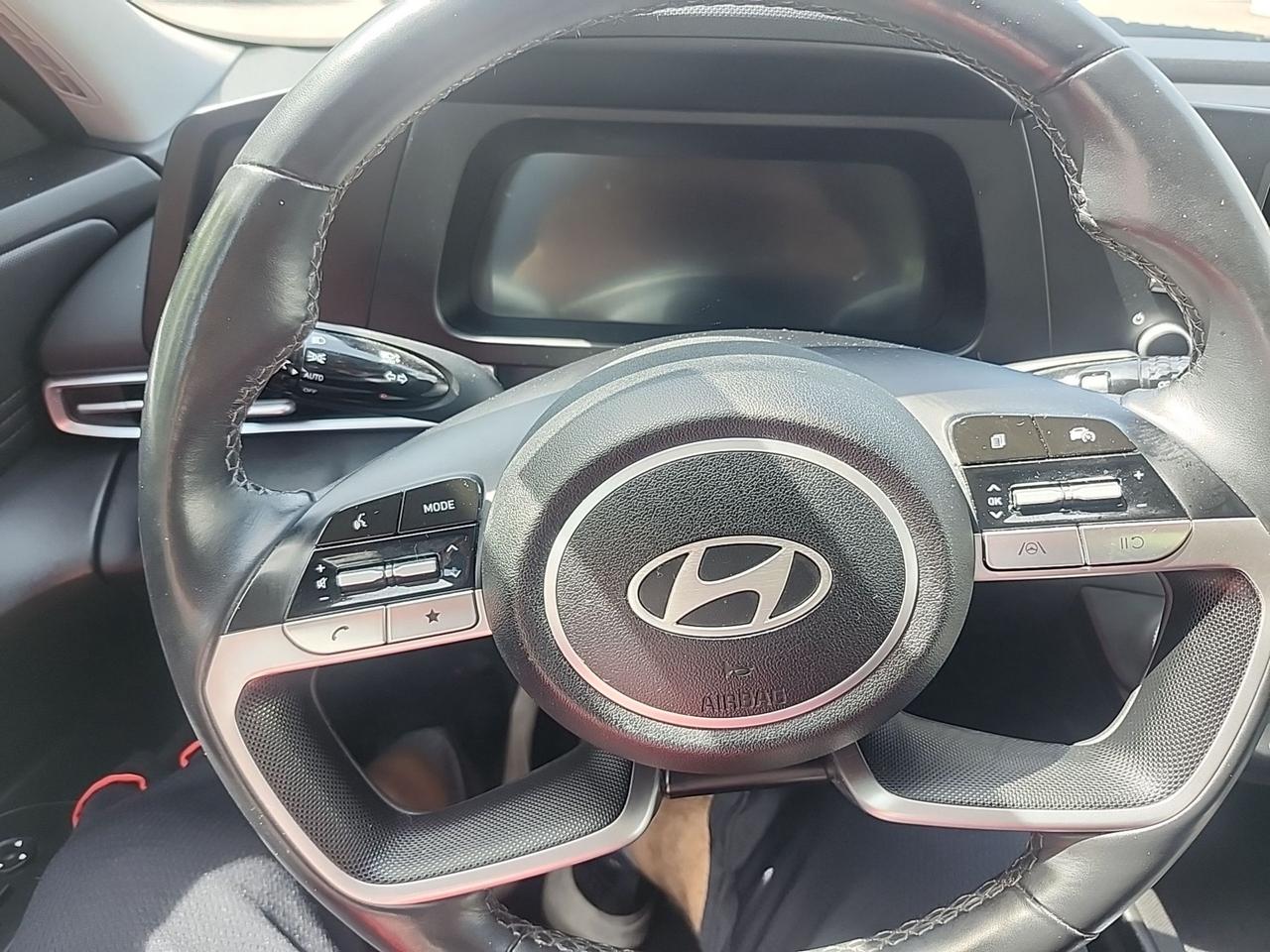2024 Hyundai Elantra Preferred Photo