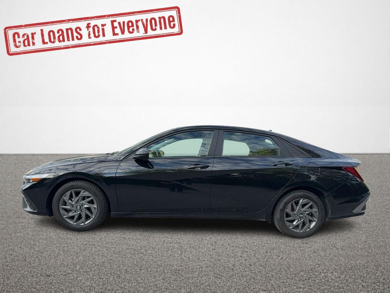 2024 Hyundai Elantra Preferred - HEATED SEATS - HEATED WHEEL - APPLE CARPLAY - ANDROID AUTO Photo1
