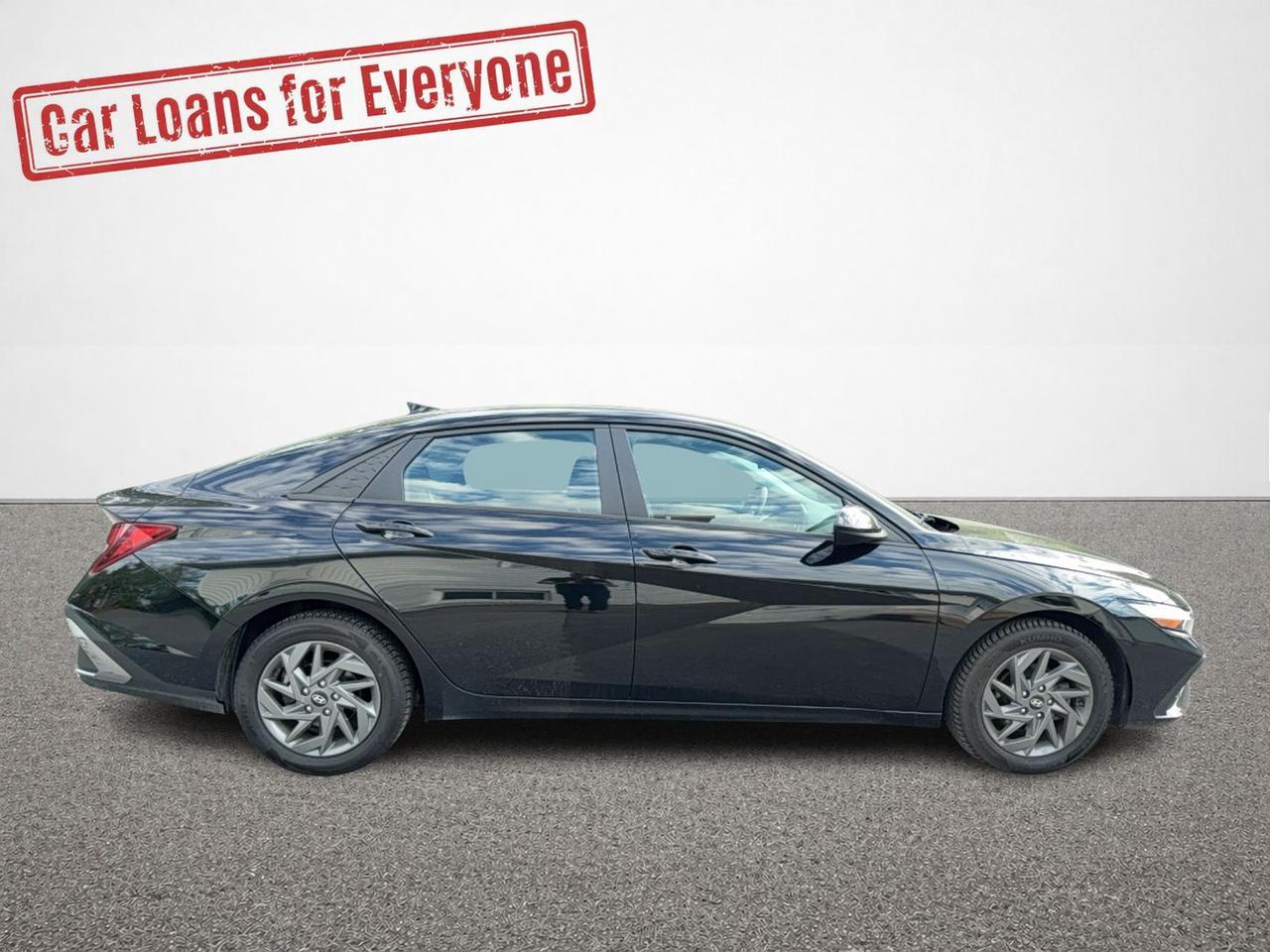 2024 Hyundai Elantra Preferred - HEATED SEATS - HEATED WHEEL - APPLE CARPLAY - ANDROID AUTO Photo
