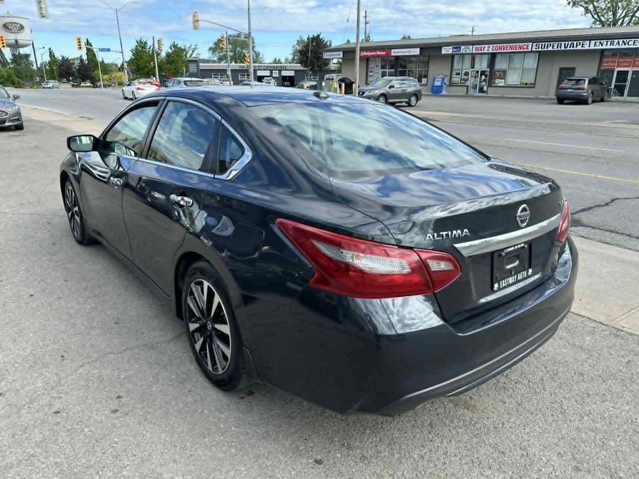 2018 Nissan Altima SV - Photo #6