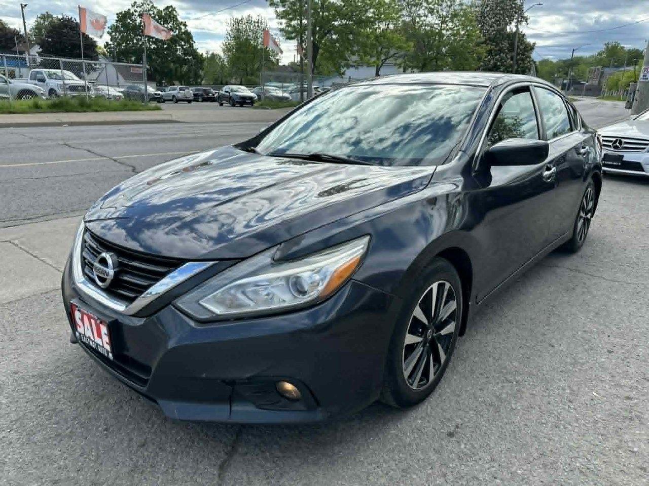 2018 Nissan Altima SV Photo