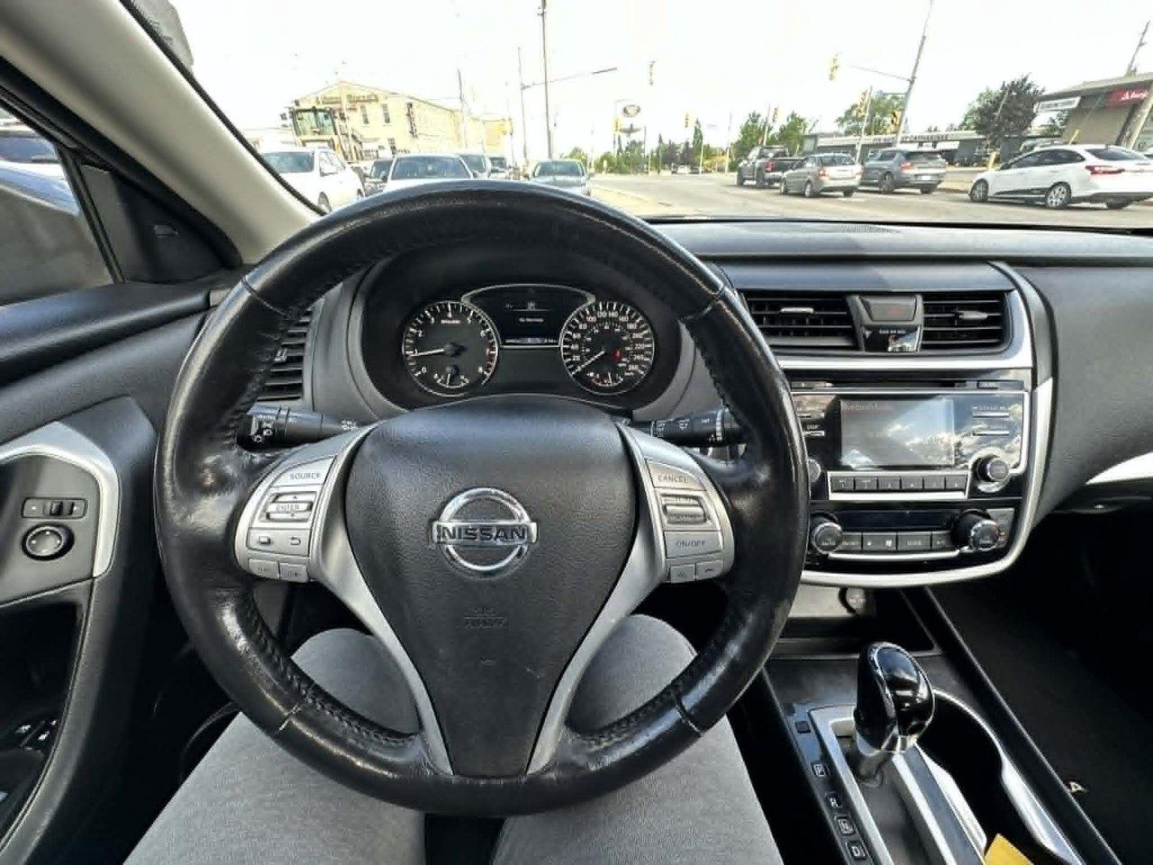 2018 Nissan Altima SV - Photo #14