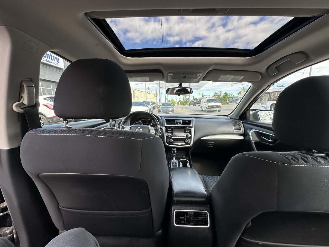 2018 Nissan Altima SV Photo