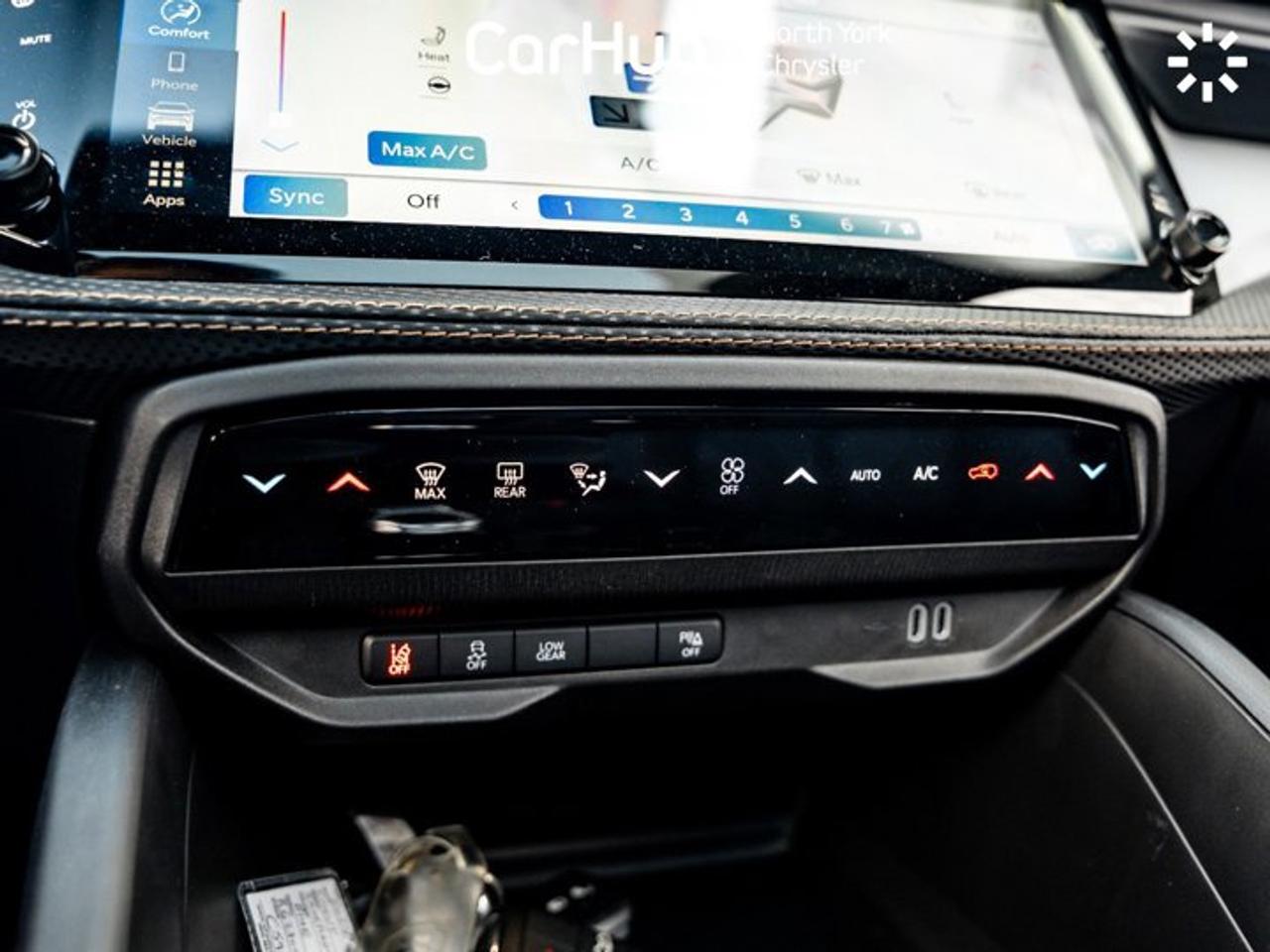 2026 Jeep Cherokee Limited Panoroof Heated Seats & Wheel Remote Start Blind Spot Alert Photo