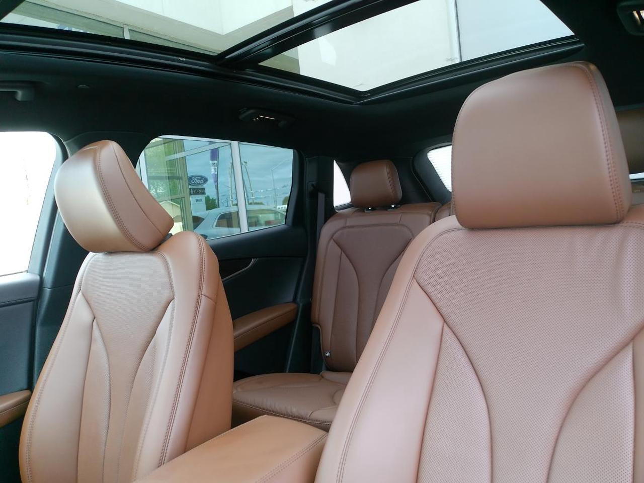 2023 Lincoln Nautilus Reserve AWD Photo