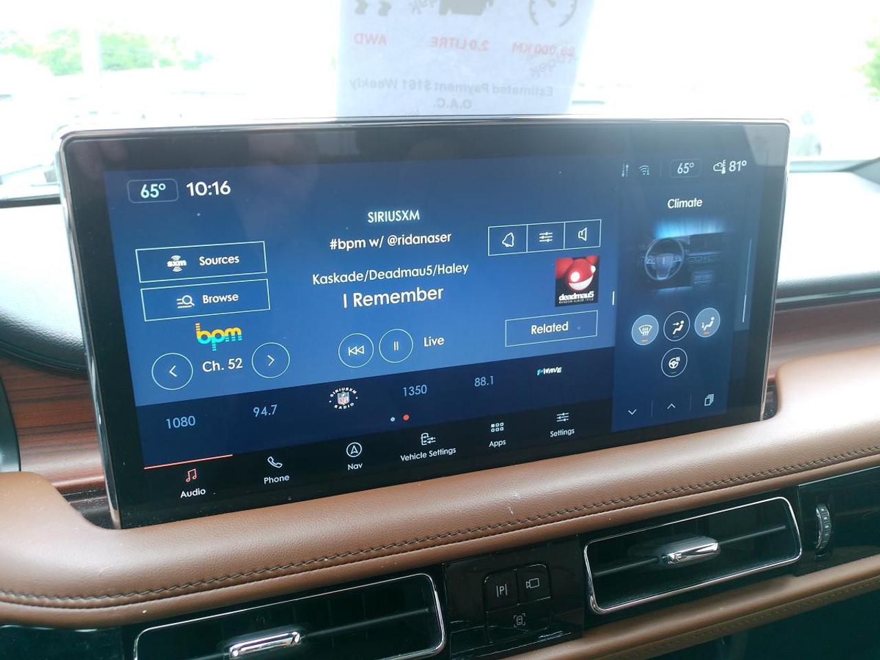 2023 Lincoln Nautilus Reserve AWD Photo