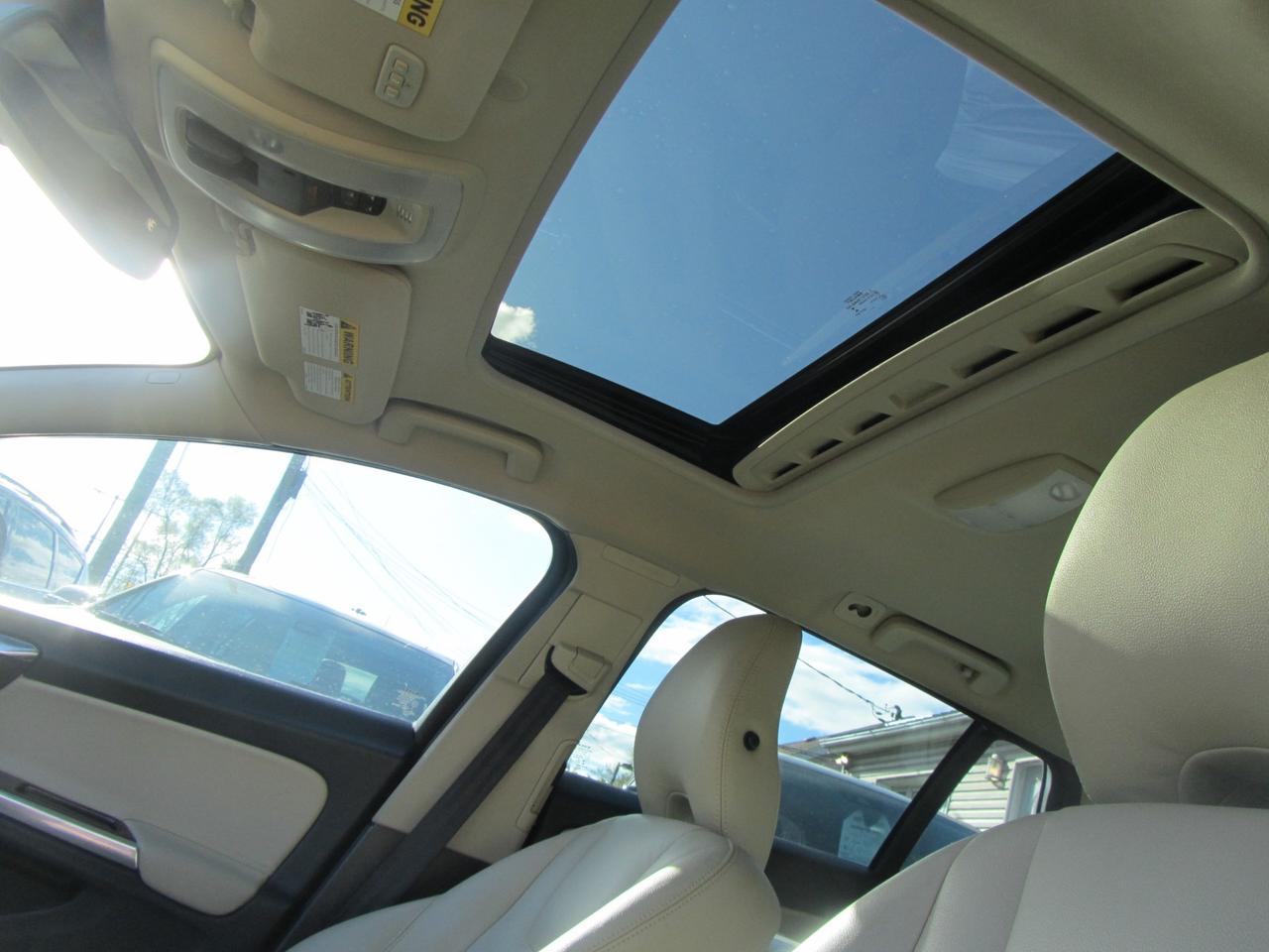2015 Volvo V60 4dr Wgn T5 Premier Plus AWD Photo
