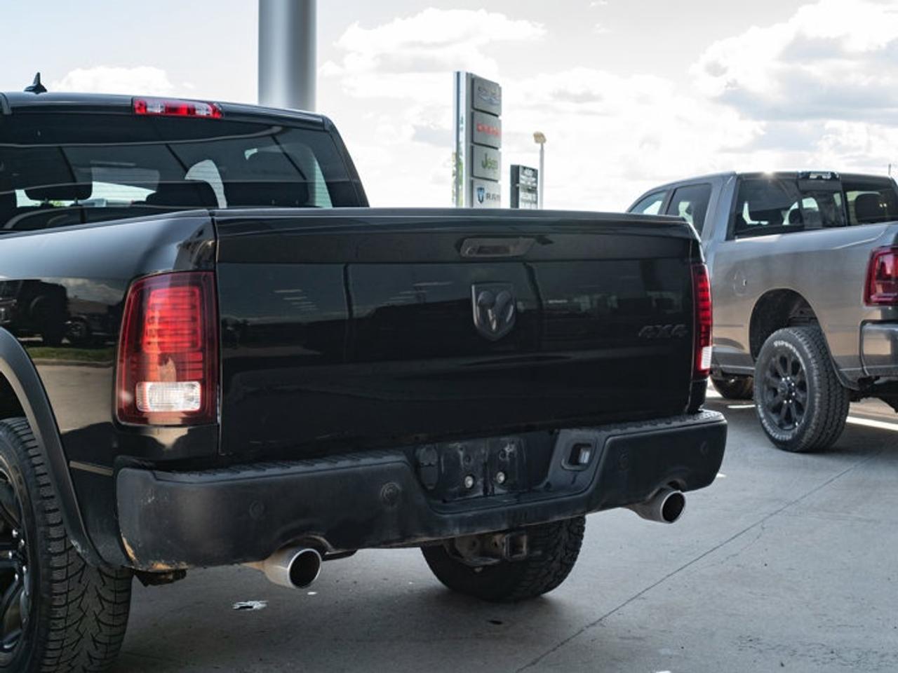 2021 RAM 1500 Classic WARLOCK Photo